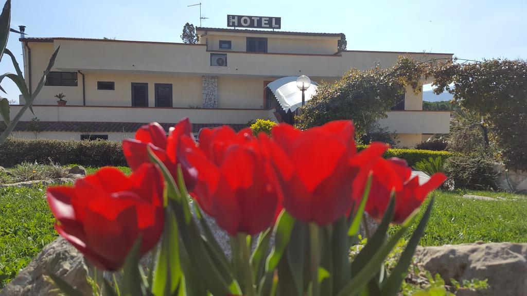 Hotel Vittoria Benewent Zewnętrze zdjęcie
